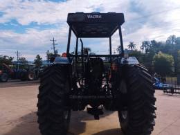 VALTRA - TRATOR 785 - 2001/2001 - Vermelha - R$ 130.000,00