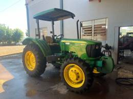JOHN DEERE - TRATOR 5055 - 2015/2015 - Verde - R$ 132.000,00
