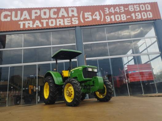 JOHN DEERE - TRATOR 5055 - 2014/2014 - Verde - R$ 125.000,00