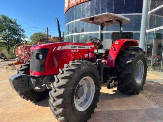 MASSEY FERGUSON - TRATOR 4283 - 2012/2012 - Vermelha - R$ 148.000,00