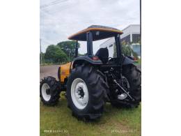 VALTRA - TRATOR 700 - 2008/2008 - Amarela - R$ 132.000,00