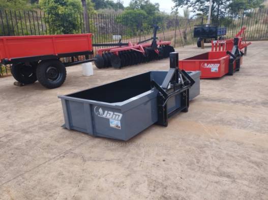 OUTRAS - CAÇAMBA - 2024/2024 - Prata - R$ 5.200,00