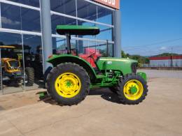 JOHN DEERE - TRATOR 5065 - 2013/2013 - Verde - R$ 135.000,00
