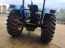 NEW HOLLAND - TRATOR 3840 - 2014/2014 - Azul - R$ 130.000,00
